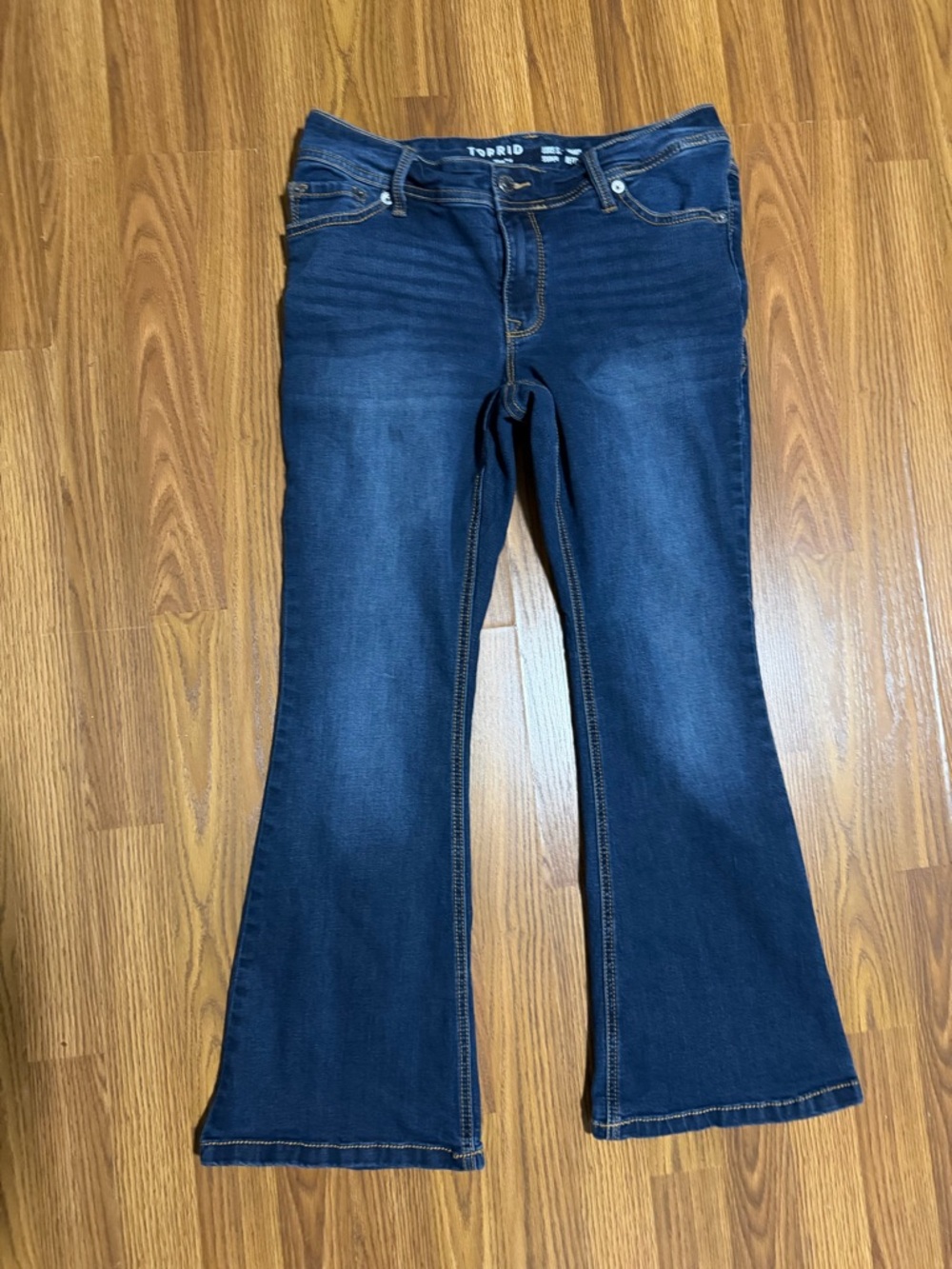 Torrid Luxe Slim Boot Super Stretch mid rise jeans dark wash size 10S. - Picture 2 of 7